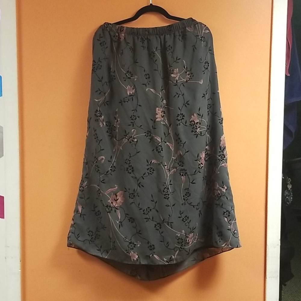 Flowy floral skirt